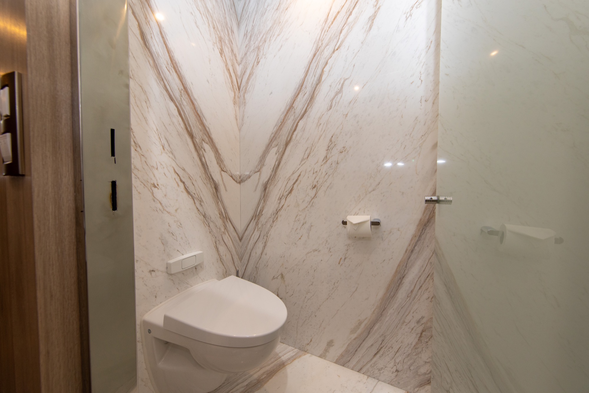 Quark Expeditions World Explorer Owner's Suite 1.jpg